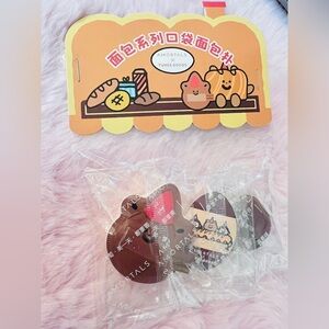 Amortals x Tunee Goods Brown Bear Powder Pocket Puff